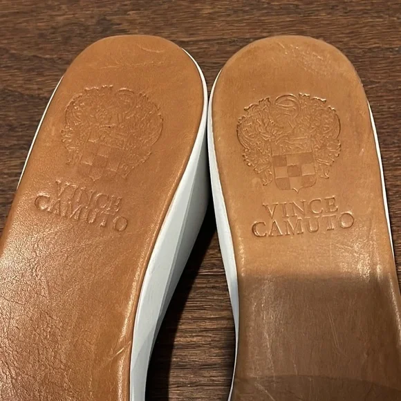 Vince Camuto Women’s Silver Platform Slides Size 10 - Picture 8 of 9